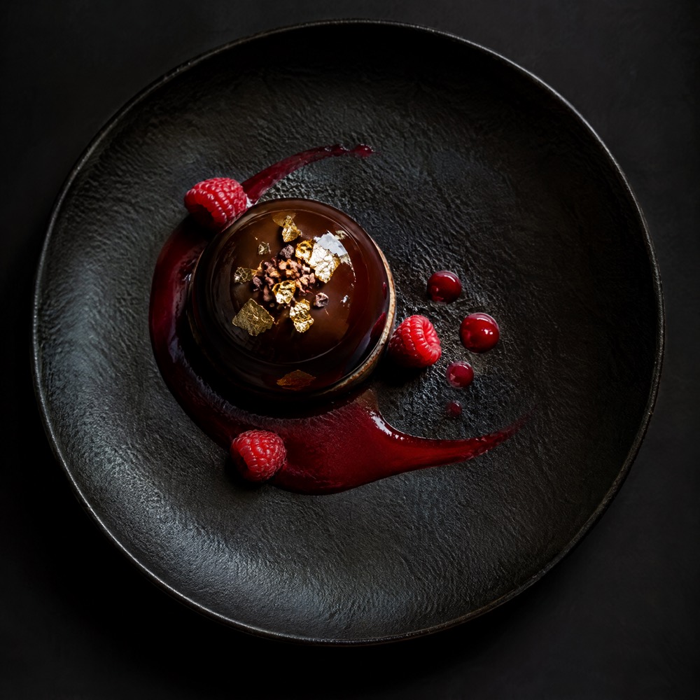 Sphère chocolat et feuille d'or